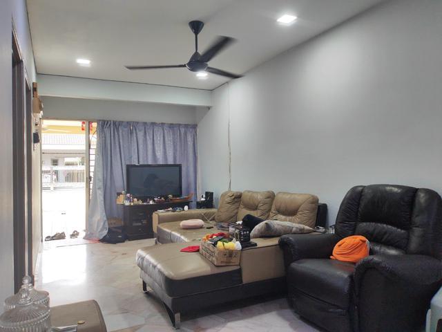 Renovated Extended SINGLE STOREY TERRACE Taman Desa Semenyih