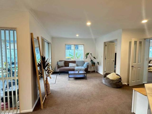 Renovated four bedroom house with walking dist.
