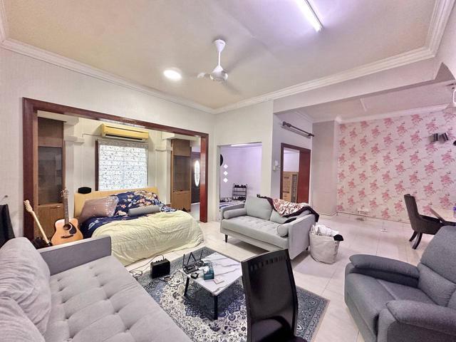 RENOVATED FACING OPEN24x752Sty Jalan Platinum Seksyen 7 Shah Alam