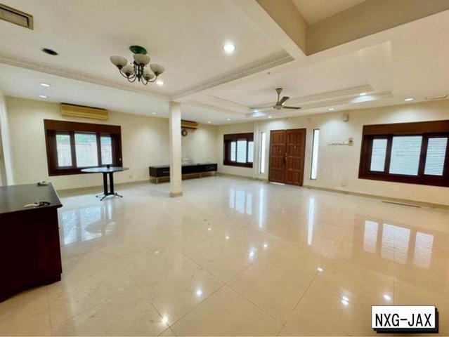RENOVATED FACING OPEN 2 Storey Corner House Batu Belah Klang