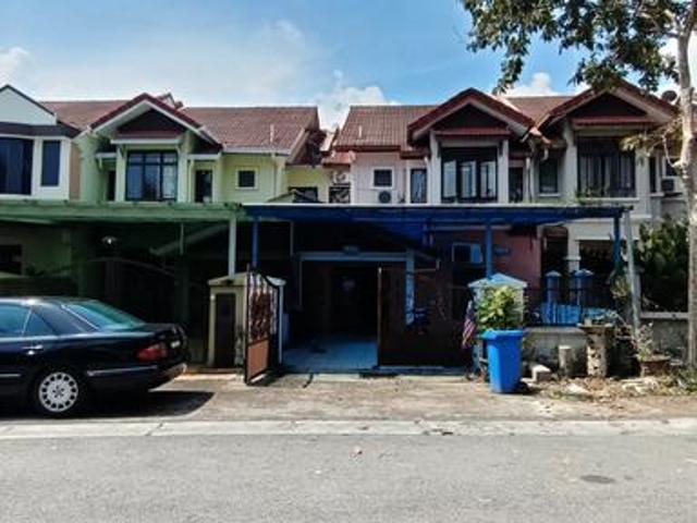 Renovated Facing Open Gated Guarded Jalan Platinum Seksyen 7 Shah Alam