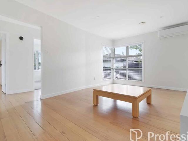 Renovated Family Home Close to Beach & CBD