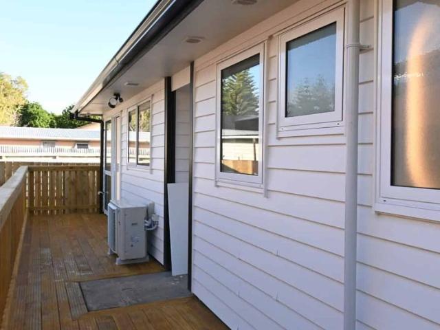 Renovated Family Home close to Manukau CBD