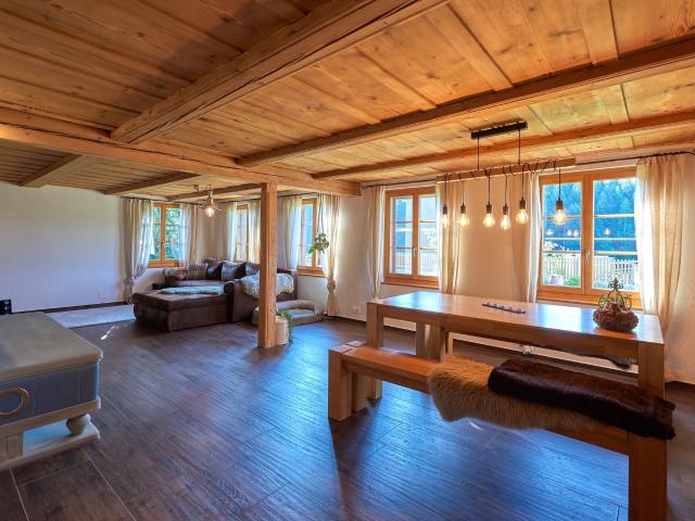 Renovated farm with 4.5 rooms on sale in Reisiswil 175 m² | dreamo. Ch