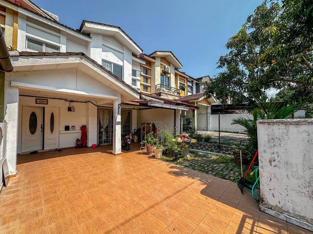 RENOVATED FLEXIBLE BOOKING Double Storey Saujana Utama 3 Sungai Buloh