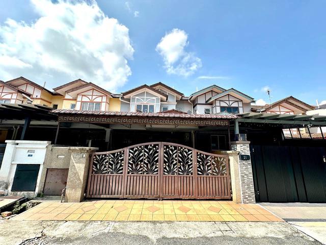 Renovated Freehold Double Storey Terrace Taman Universiti Bangi