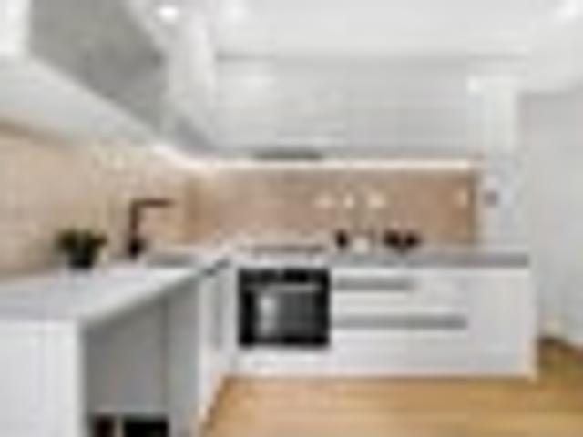 Renovated, Freehold & Selling Under CV – Act Fast!