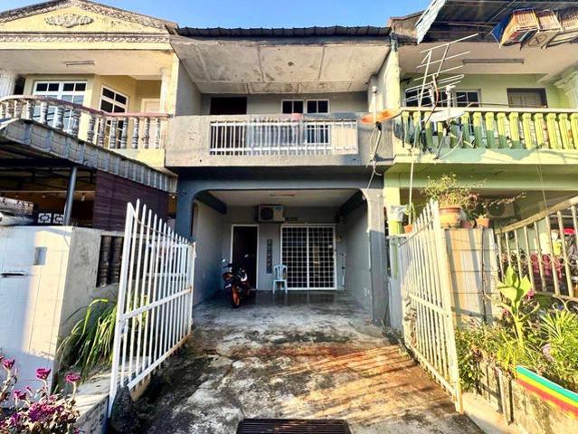 RENOVATED FULL LOAN 2 Storey Terrace Kampung Melayu Ampang Jaya