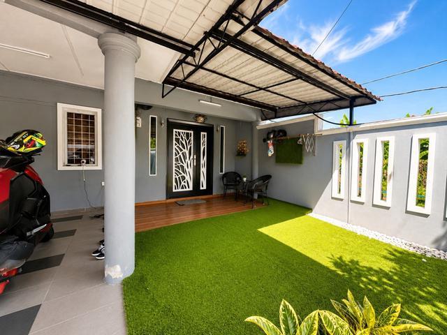 RENOVATED FULLY FURNISHED Single Storey Terrace Tmn Meru Putra Meru