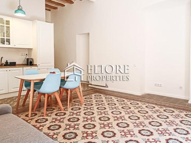 Renovated, furnished anf full equipped apartment to move in right now! Next to Portal del Angel