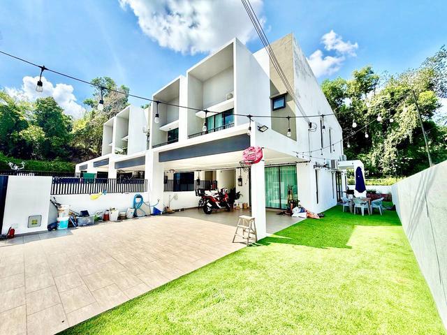 Renovated Furnished End Lot Teres 2 Tingkat Taman Bukit Cheng Melaka