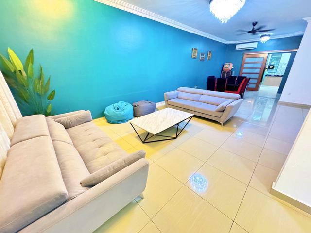 RENOVATED FURNISHED 3 Storey Terrace Bangi Avenue 3 Seksyen 7 7R 7B