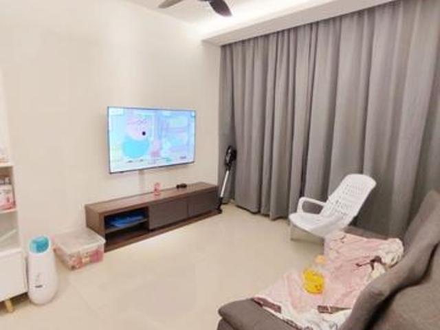 RENOVATED FURNISHED 729ft Gravit8 Service Residence Port Klang