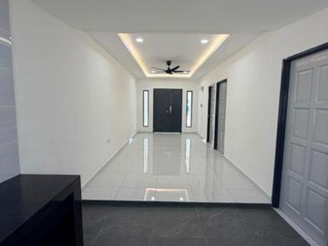 Renovated Kampung Kiambang Melor Single Storey Low Cost