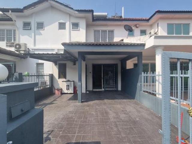 RENOVATED KITCHEN 2Storey Terrace House Taman Puchong Utama
