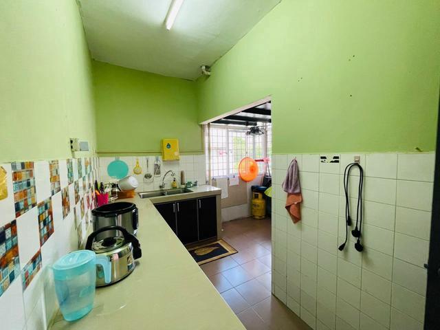 Renovated Kitchen Non Bumi Unit Blok Carnation Taman Kinrara Seksyen 2