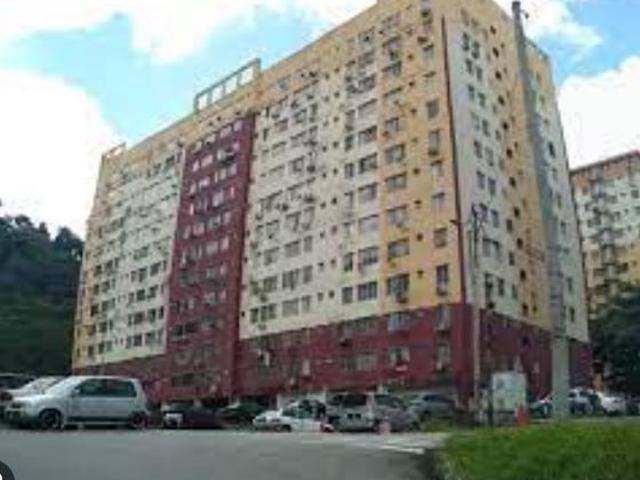 Renovated Jelutong Apartment 6th Floor Non Bumi Lot Selayang Heights
