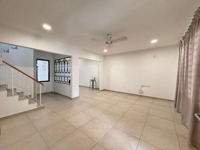 Renovated l Taman Likas l 5 Bedrooms l Basic Fitting l Likas l Landed