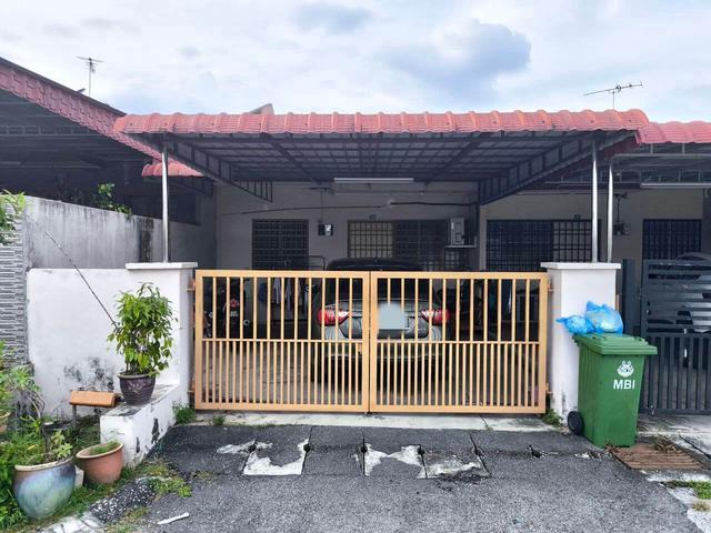 Renovated Low Cost House In Bandar Seri Botani