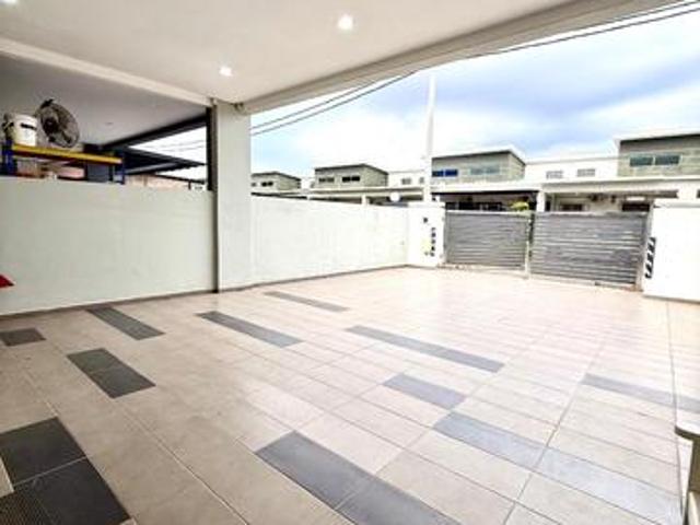 Renovated Landed House with furniture For Rent