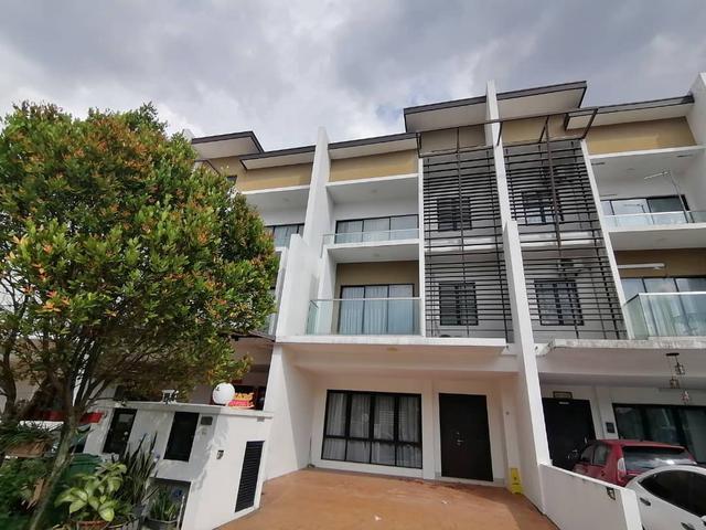 Renovated More room Anggun 3 Rawang 3 sty superlink house