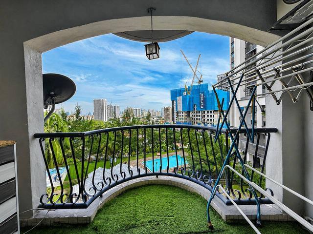 Renovated Middle Level View pool Sri Ledang Condo KL