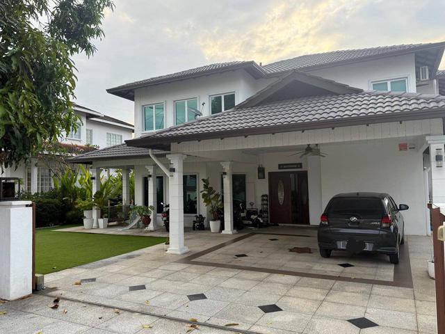 RENOVATED NON BUMI 2 Storey Bungalow in Rasah Kemayan Seremban 2
