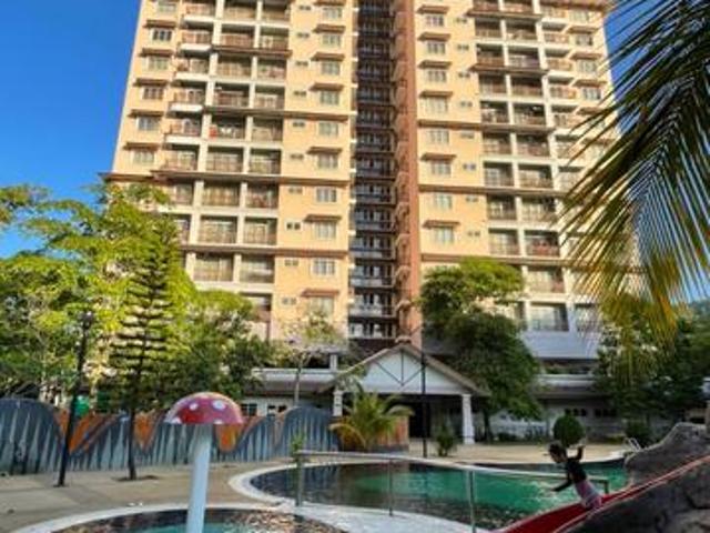 RENOVATED Saujana Aster Condo Facing Pool Presint 11 Putrajaya