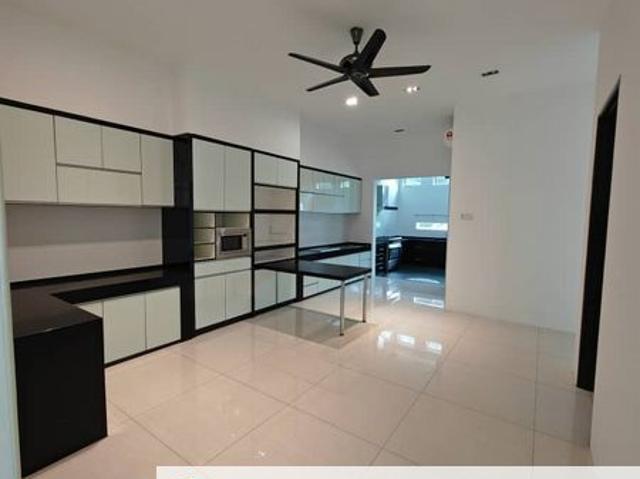 Renovated Semi D for rent at Ipoh Off Tiger Lane