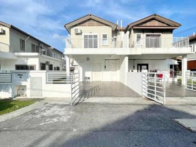 RENOVATED SEMI D Taman Desiran Bayu Puchong