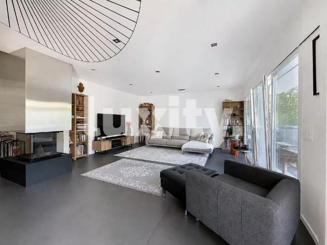 Renovated semi detached house with jacuzzi and hammam