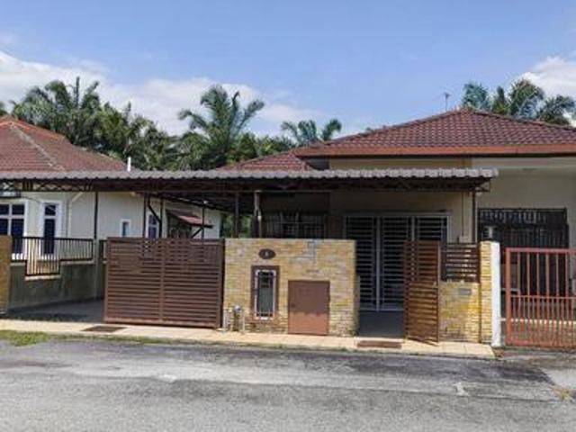 RENOVATED SemiD Taman Setia Jenjarom