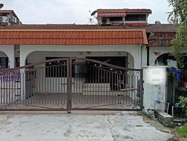 RENOVATED SINGLE STOREY TERRACE HOUSE Taman SRI SERDANG
