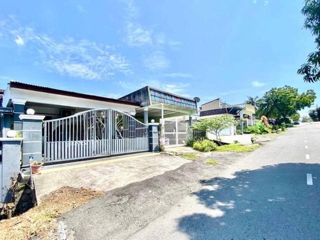 RENOVATED Single Storey Terrace Taman Dusun Jaya Semenyih