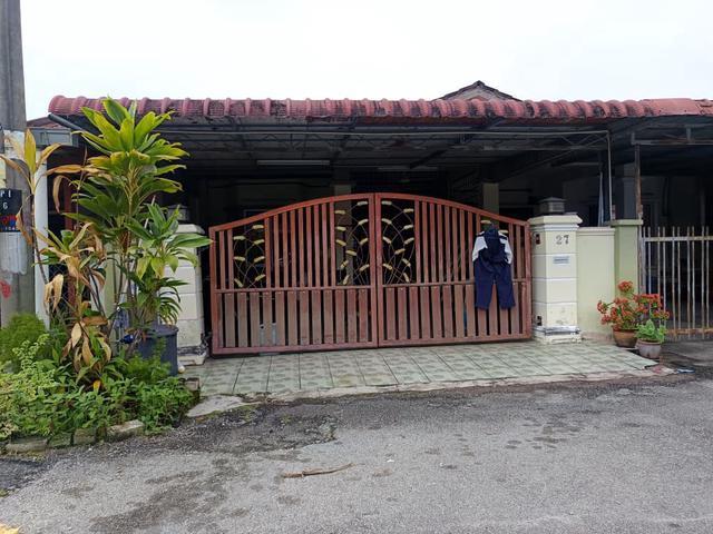 Renovated Single Storey Salak Tinggi for sale