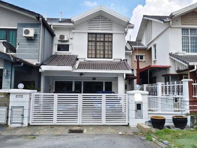 RENOVATED SPACIOUS Double Storey Terrace Bandar Seri Putra Kajang
