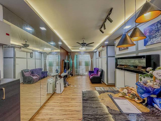 Renovated Spacious KL Traders Square Service Apartment Setapak