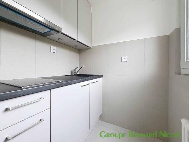 Renovated studio on the 8th floor Pierrier 5 group tour on 13.11.2025 at 9h00
