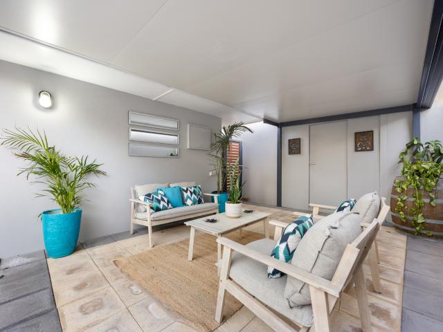 Renovated Stylish Home Only A Short Stroll To The River
