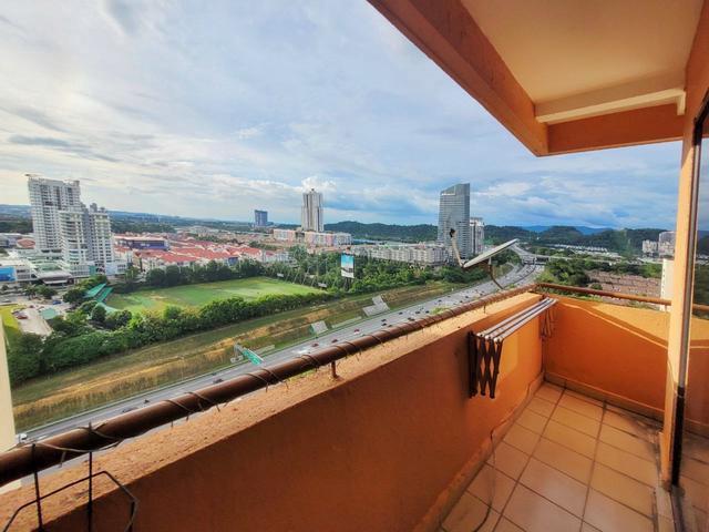 Renovated Palm Spring Condo Kota Damansara Partly furnished