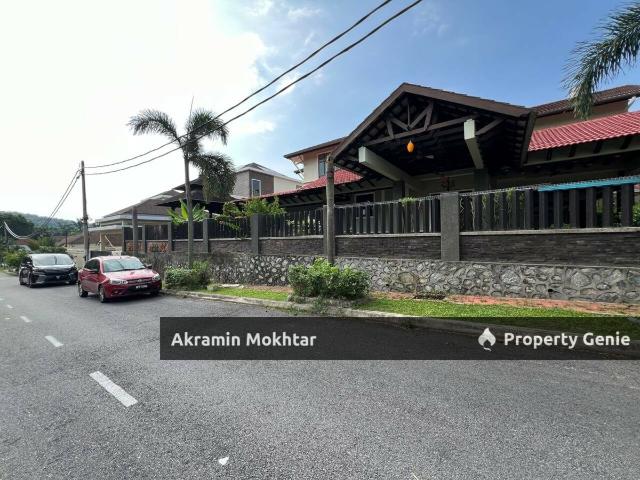 RENOVATED & PARTIAL Furnished Double Storey Bungalow Desa Pinggiran Putra Putrajaya