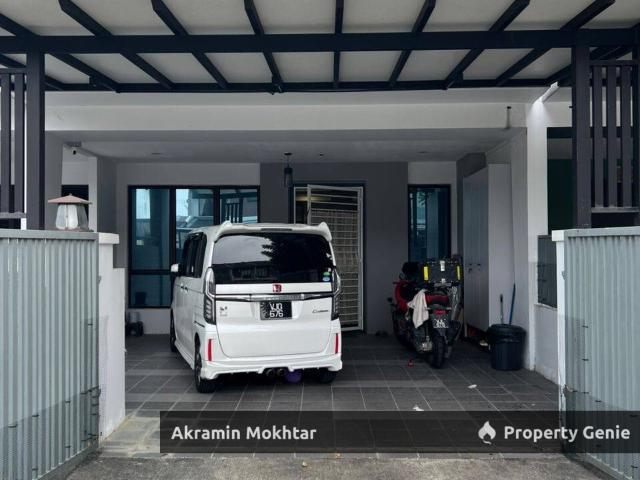 RENOVATED & PARTIALLY FURNISHED | 2 Storey Terrace Taman M Aruna, Saujana Rawang