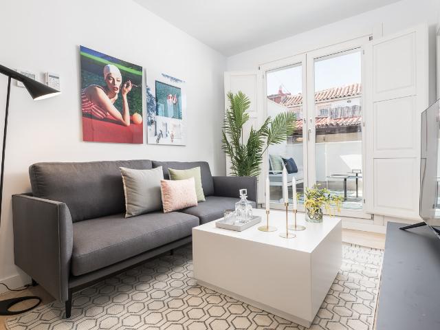 Renovated penthouse with terrace in Madrid´s city centre