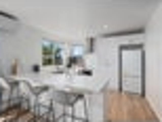 Renovated, private & easy care