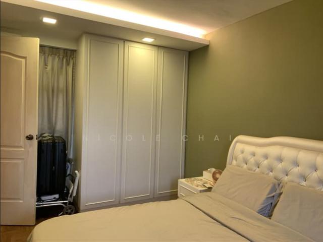 Renovated room @ Blk 160 Mei Ling Street $1300 for 1 lady walk to MRT