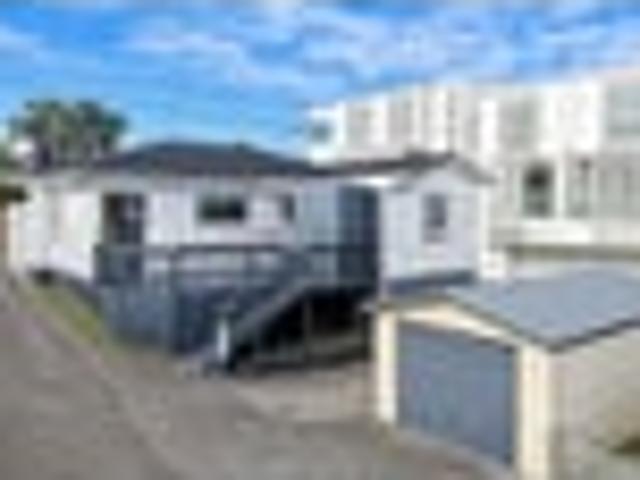 Renovated & Ready in Double Westlake Zone