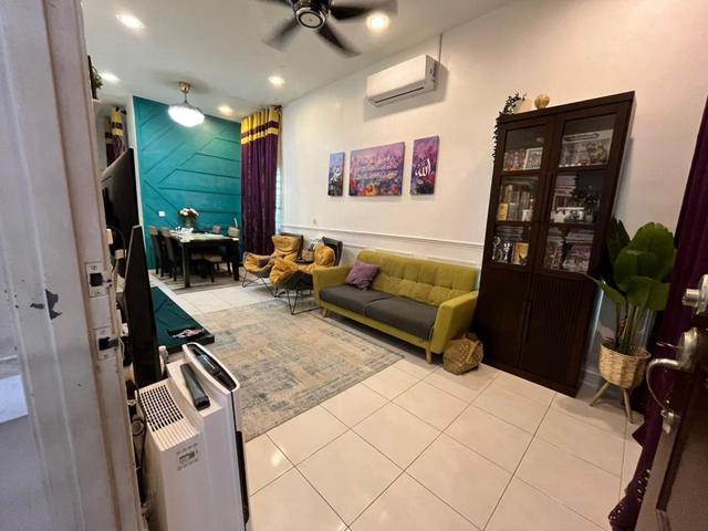 RENOVATED Rumah End Lot LUAS di Kulim Hitech