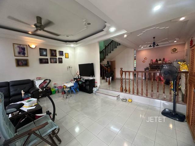 Renovated with Good Condition Taman Desawan Klang 2 Storey 20x70