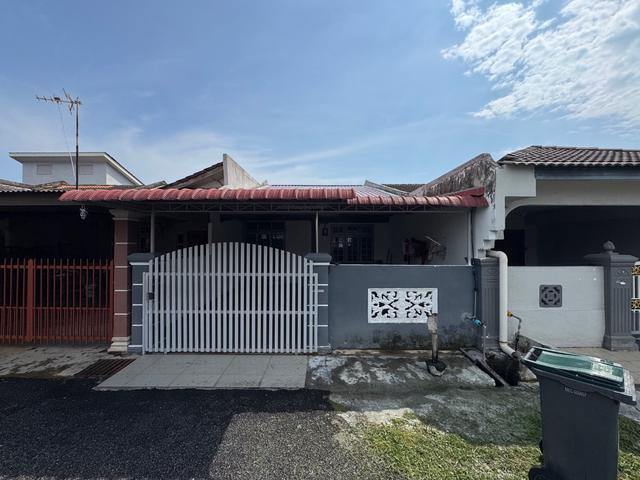 RENOVATED Teres 1 Tingkat Taman Seri Cempaka Peringgit Melaka
