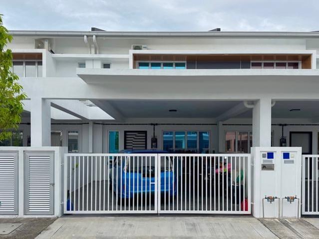 RENOVATED Teres 2 Tingkat Laman Sendayan Bandar Sri Sendayan NS